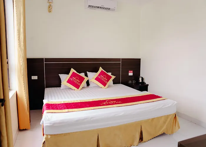 Viethouse 3* Hạ Long